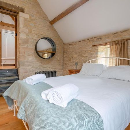 Middle Barn Villa Dyrham Luaran gambar