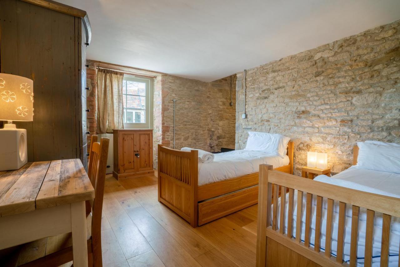 Middle Barn Villa Dyrham Luaran gambar