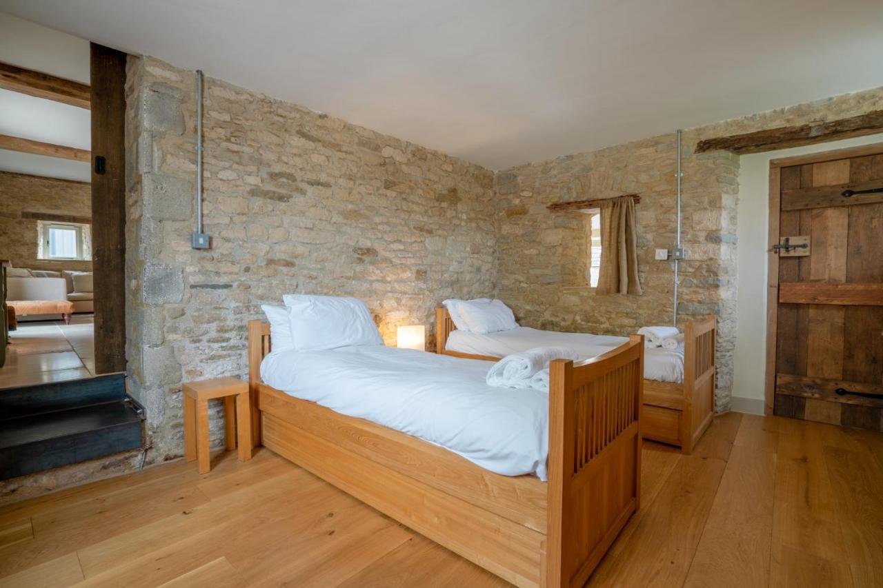 Middle Barn Villa Dyrham Luaran gambar