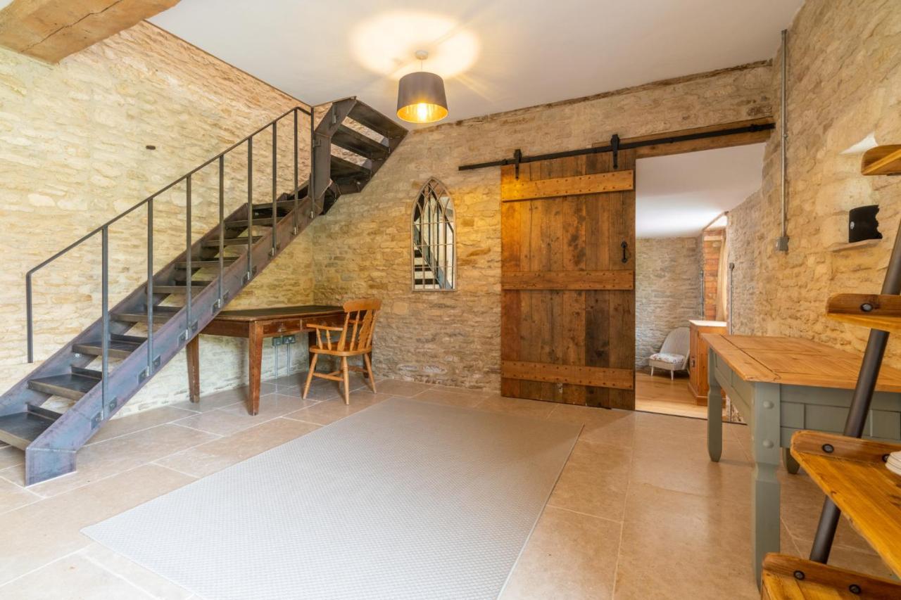 Middle Barn Villa Dyrham Luaran gambar