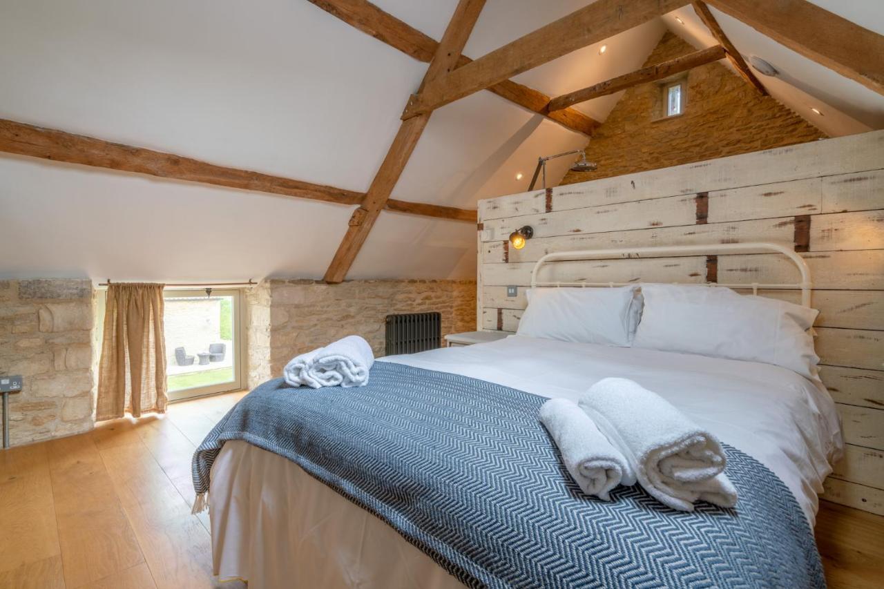 Middle Barn Villa Dyrham Luaran gambar