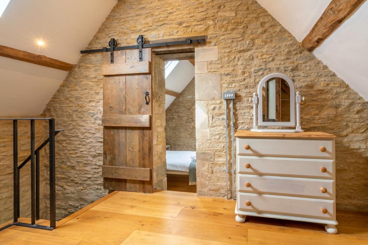 Middle Barn Villa Dyrham Luaran gambar