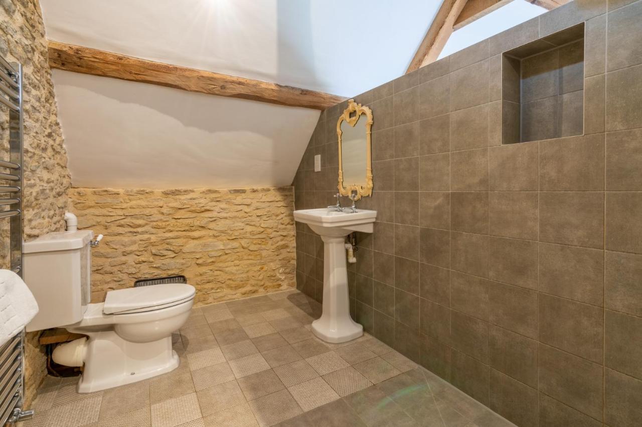 Middle Barn Villa Dyrham Luaran gambar